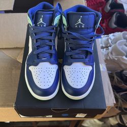 Jordan 1 Mystic Navy Size 4y New