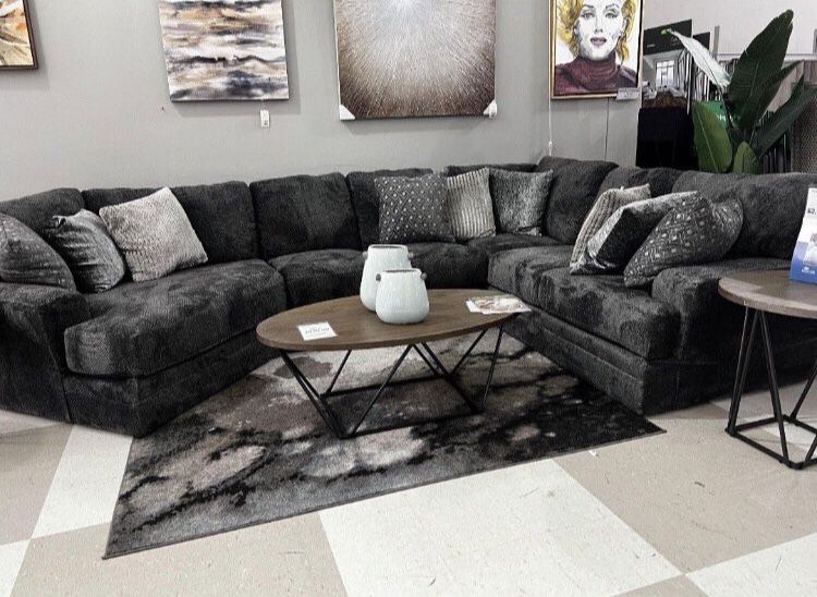 Brand New Mammoth 3 Piece Sectional Couch for Sale in Virginia Beach