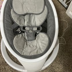Munchkin Bluetooth Enabled Baby Swing - White