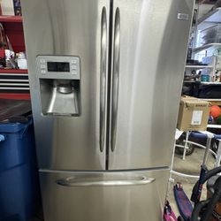 GE Profile Refrigerator 25.5 Cuft 