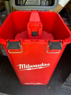 Milwaukee Cordless Plumbing Drain Snake