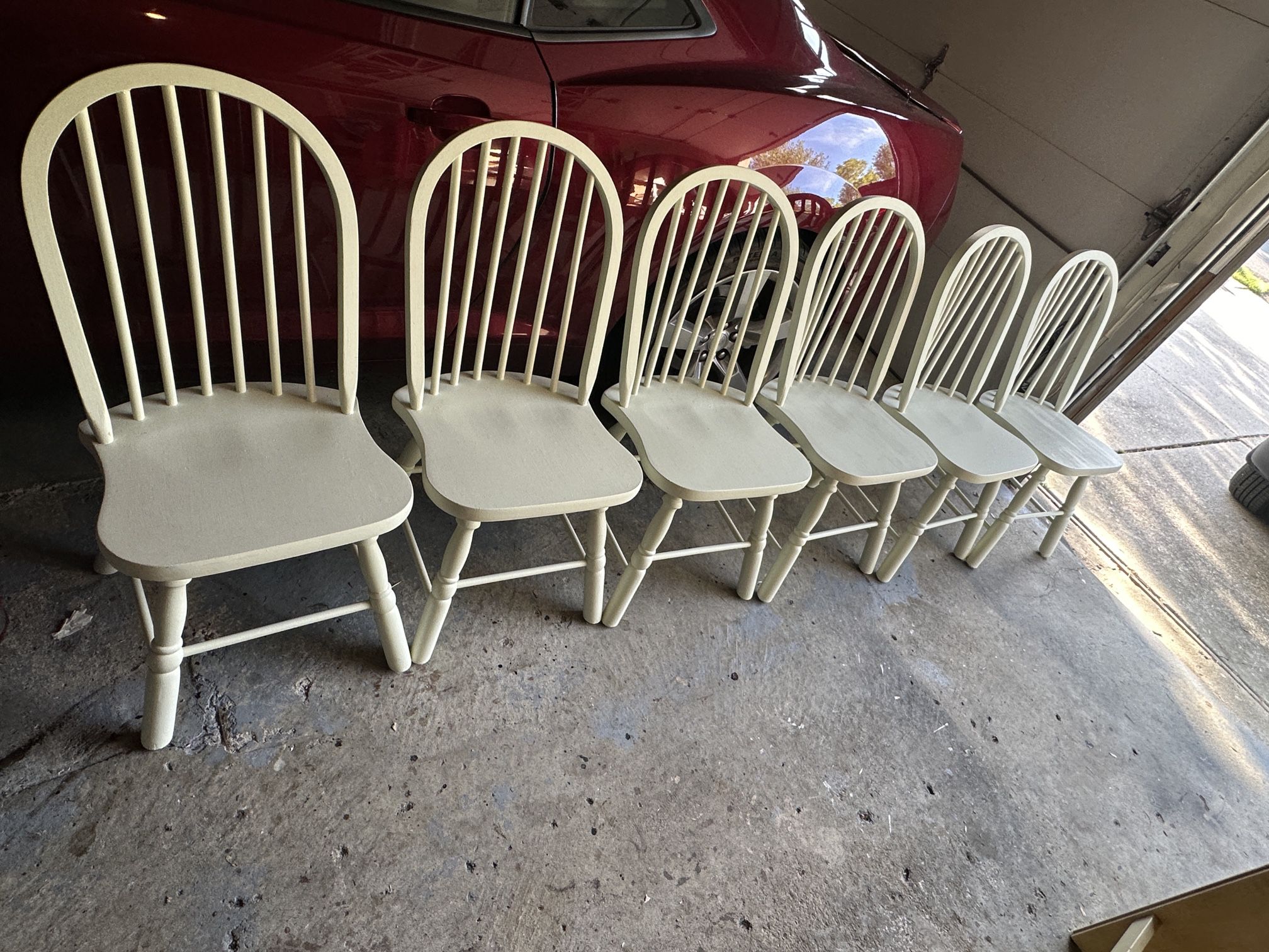 6 Wooden Dining Chairs Excellent Condition Beige Color 