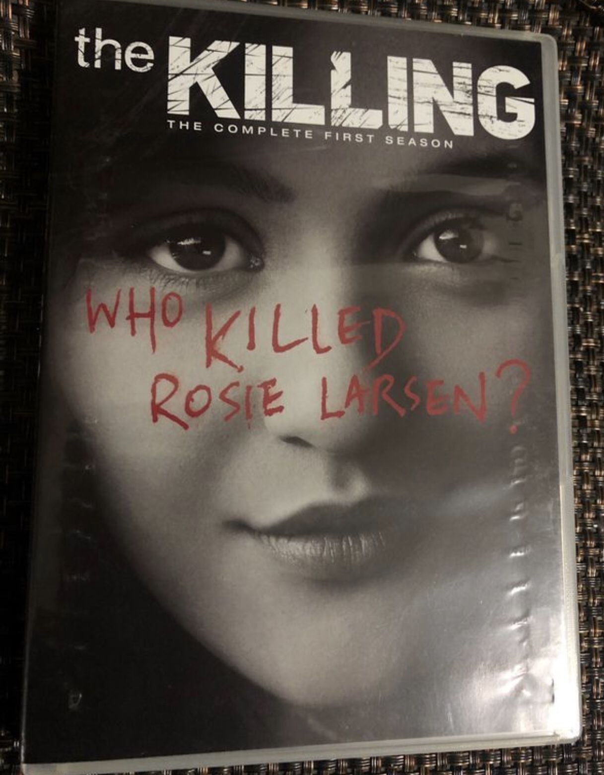 Dvd - serial- THE KILLING ( complete first season)