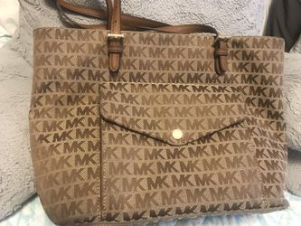 Micheal kors purse