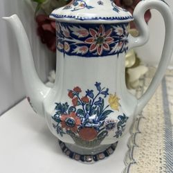 Vintage Wedgwood Coffee Pot – Made in England 