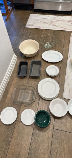 Assorted Kitchenware Set