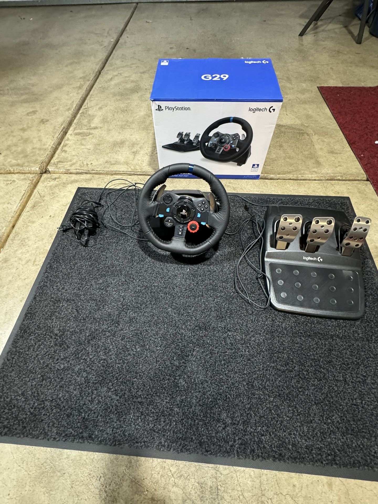 Logitech G92 Driving Force Racing wheel