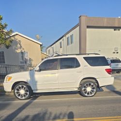 2005 Toyota Sequoia