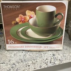 Thomson Pottery 16 Piece Stoneware Dinnerware Set