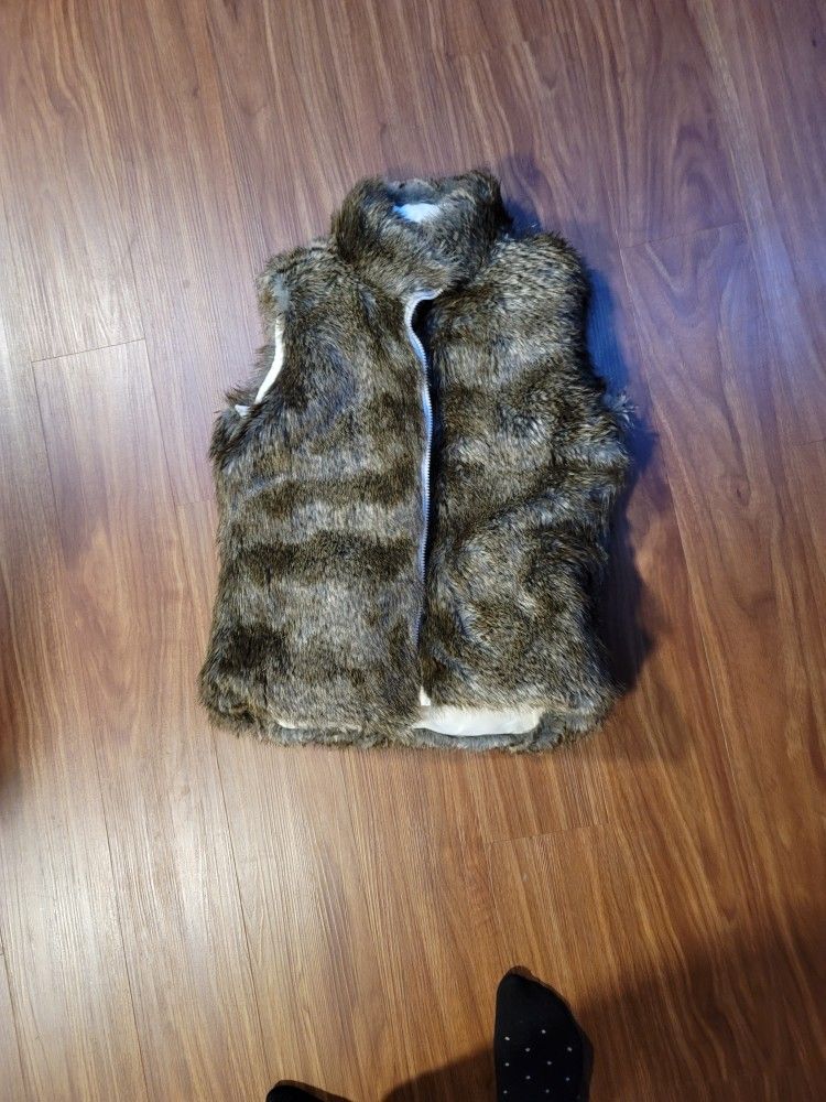 Womens Puffy Fur Vest Reversible