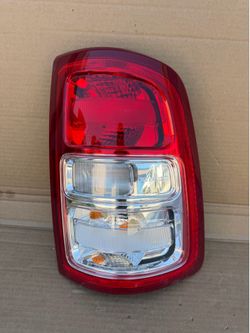 2019,2020,2021,2022,2023,2024 Dodge Ram 2500,3500 Tail Light/Mica Trasera Rh Passenger Oem New  Ask
