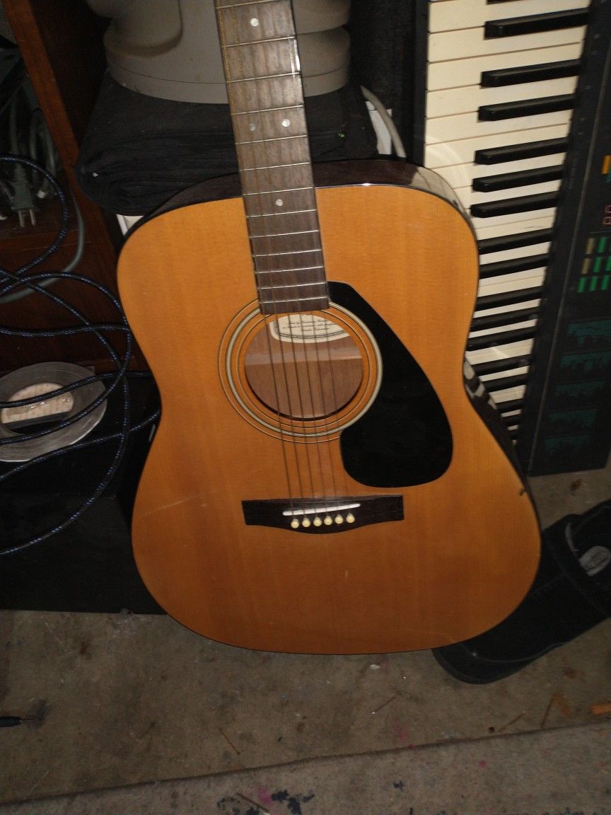 Acoustic Yamaha Guitar