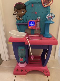 Doc mcstuffins vet sales center