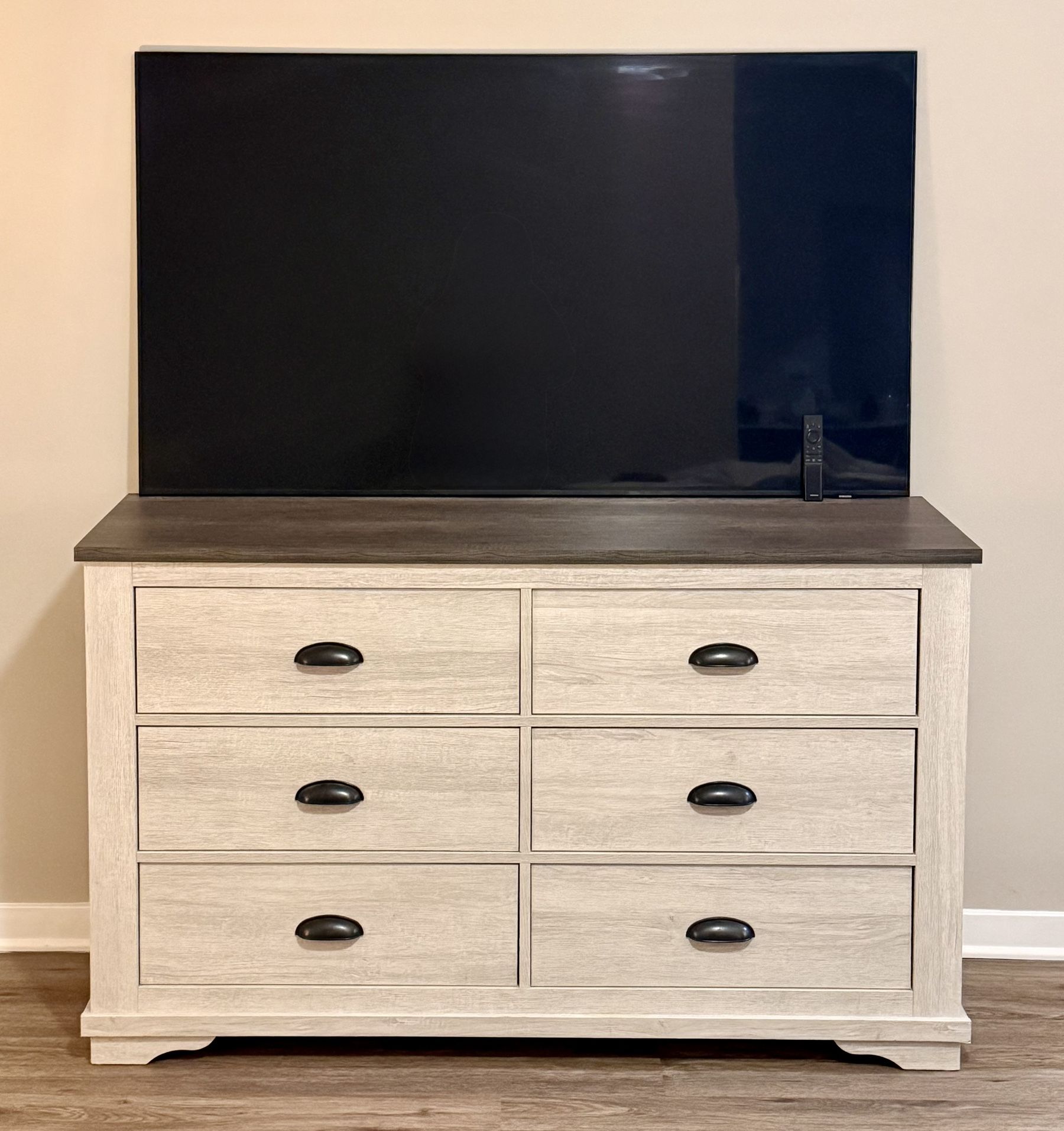 Samsung 65” Inch 4K UHD LED Smart TV, Perfect Condition - Cheap!!