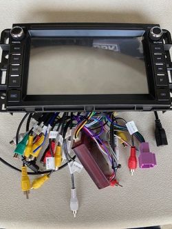 Flatscreen multimedia radio