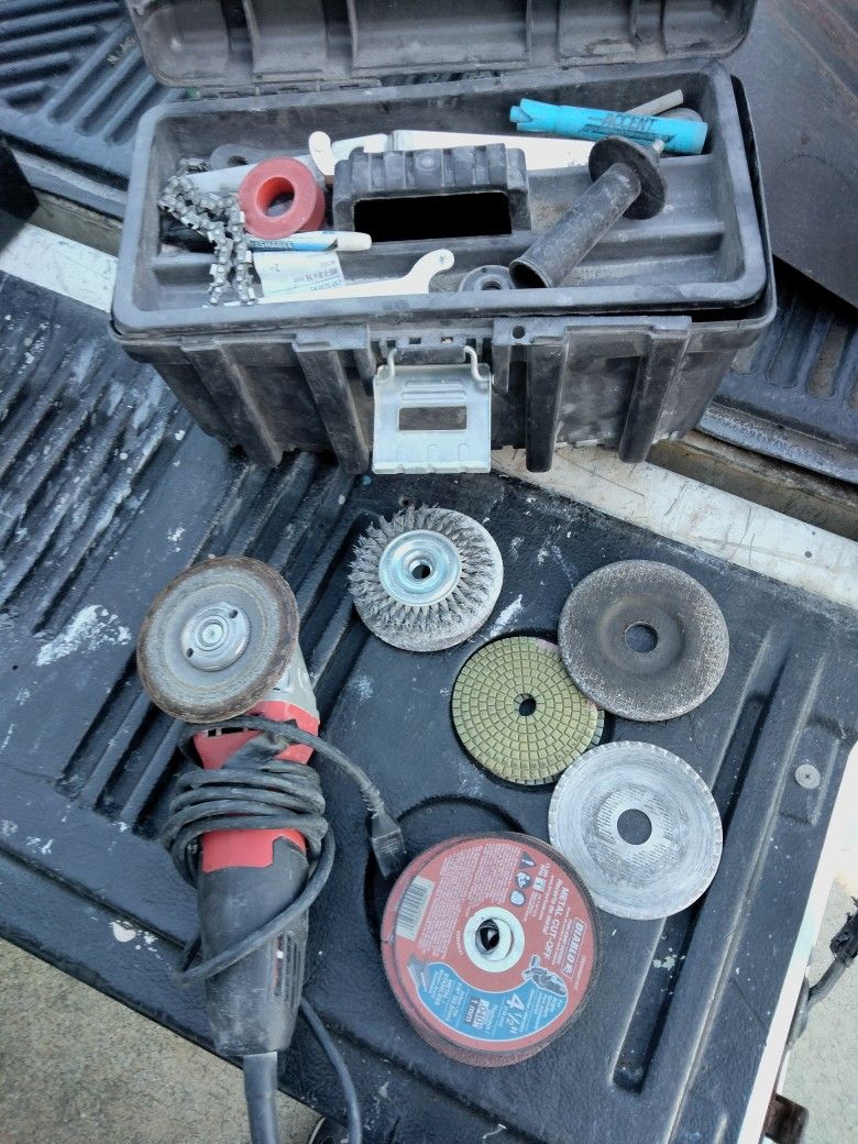 Milwaukee Angle Grinder