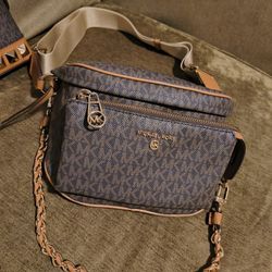 Michael Kors Slater Sling