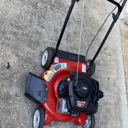 Yard Machines 300E Push Lawn Mower