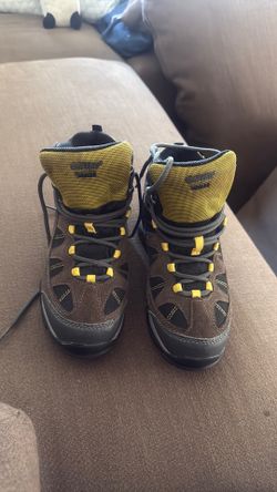 Hi tech I shield boots for kids size 2.5
