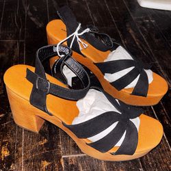 Black Strappy Platform Heels