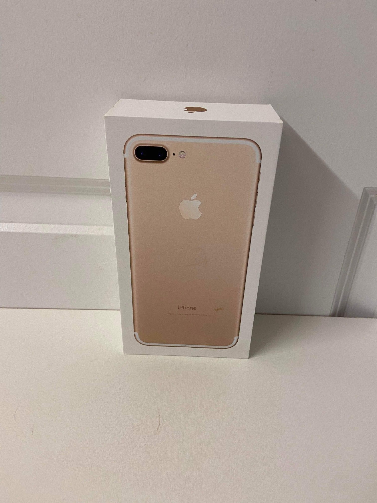 I Phone 8 Plus Box Only