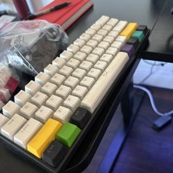 HyperX Alloy Origins 60 Mechanical Keyboard + Extra Keycaps