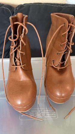 Camel Women’s Boots Size 10