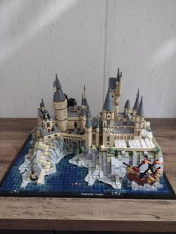 LEGO Harry Potter Castle plus mini fig