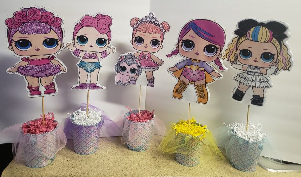 centerpieces and candy bags. Ask for prices.