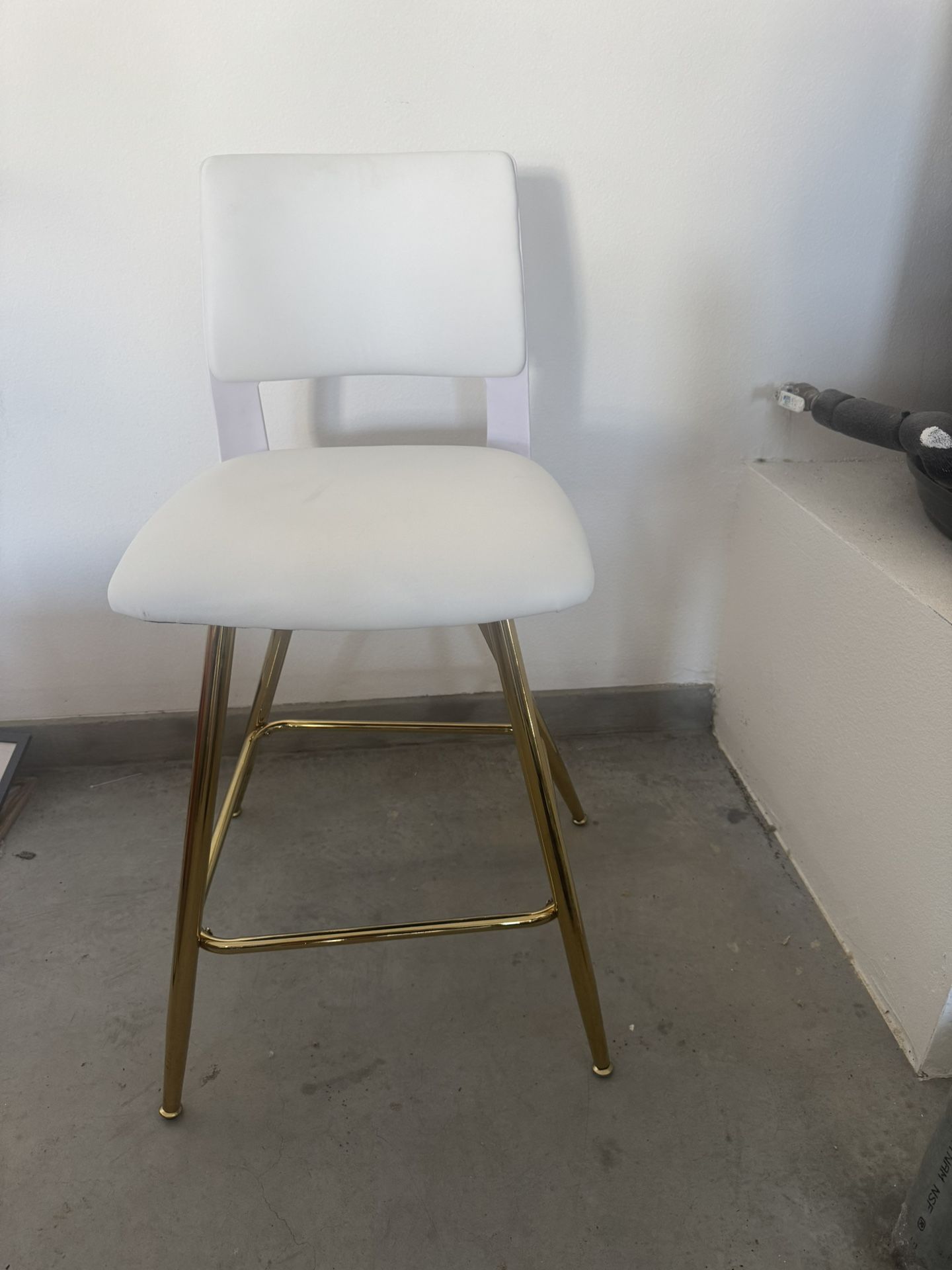 New 4 Bar Stools 