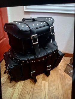 Sissy Bar Large Bag And 3 Additional Storage Compartments