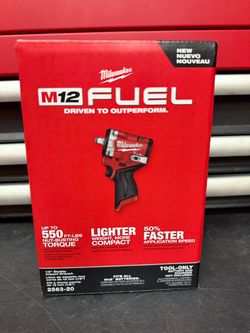MILWAUKEE M12 FUEL 12V Lithium-Ion Brushless Cordless Stubby 1/2 in. Impact Wrench (Tool-Only)