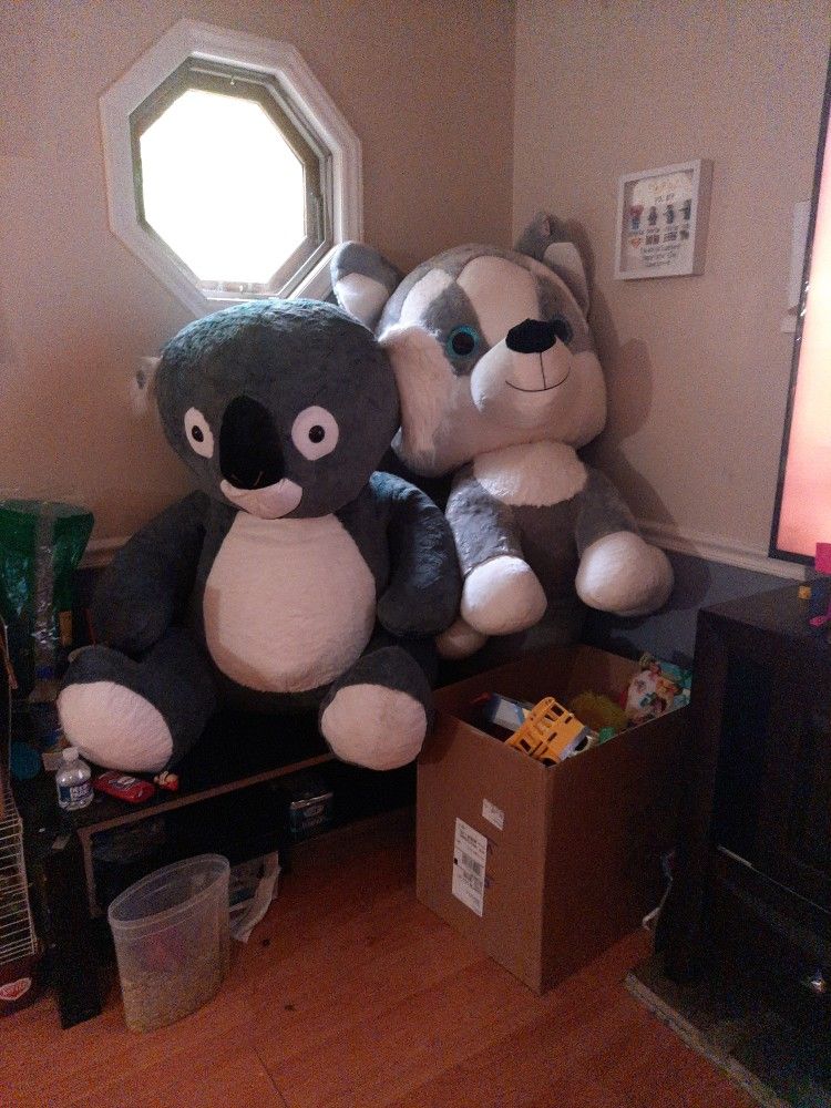 Giant Stuffed Animals