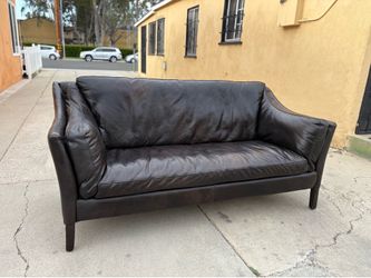 Restoration Hardware Sorensen Leather Sofa ( Delivery Available)