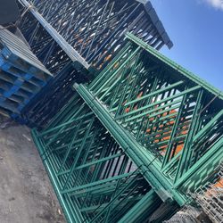 Pallet Racks 