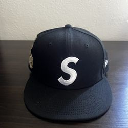 Supreme Hat Blue for Sale in Halndle Bch, FL - OfferUp