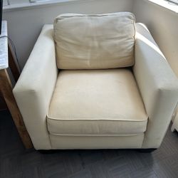 Crate And Barrel Modern Club Chair Ivory 36”