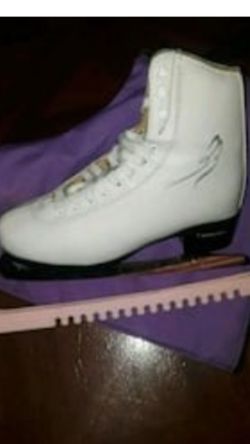 Ice skates w/carry bag & blade protectors