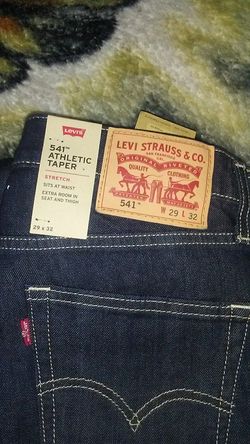 2 pairs of levis jeans