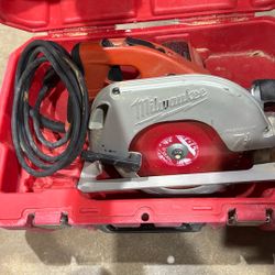 Milwaukee Chorded Circle Saw