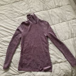 Medium Lily Turtle Neck 