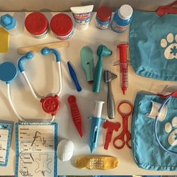 Melissa & Doug Pet Vet Play Set