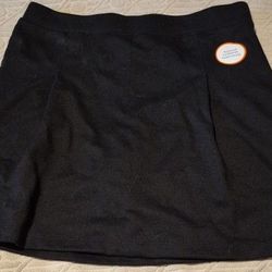 Size 14+          SKORT
