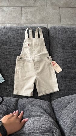 3T Levi’s Short Overalls 