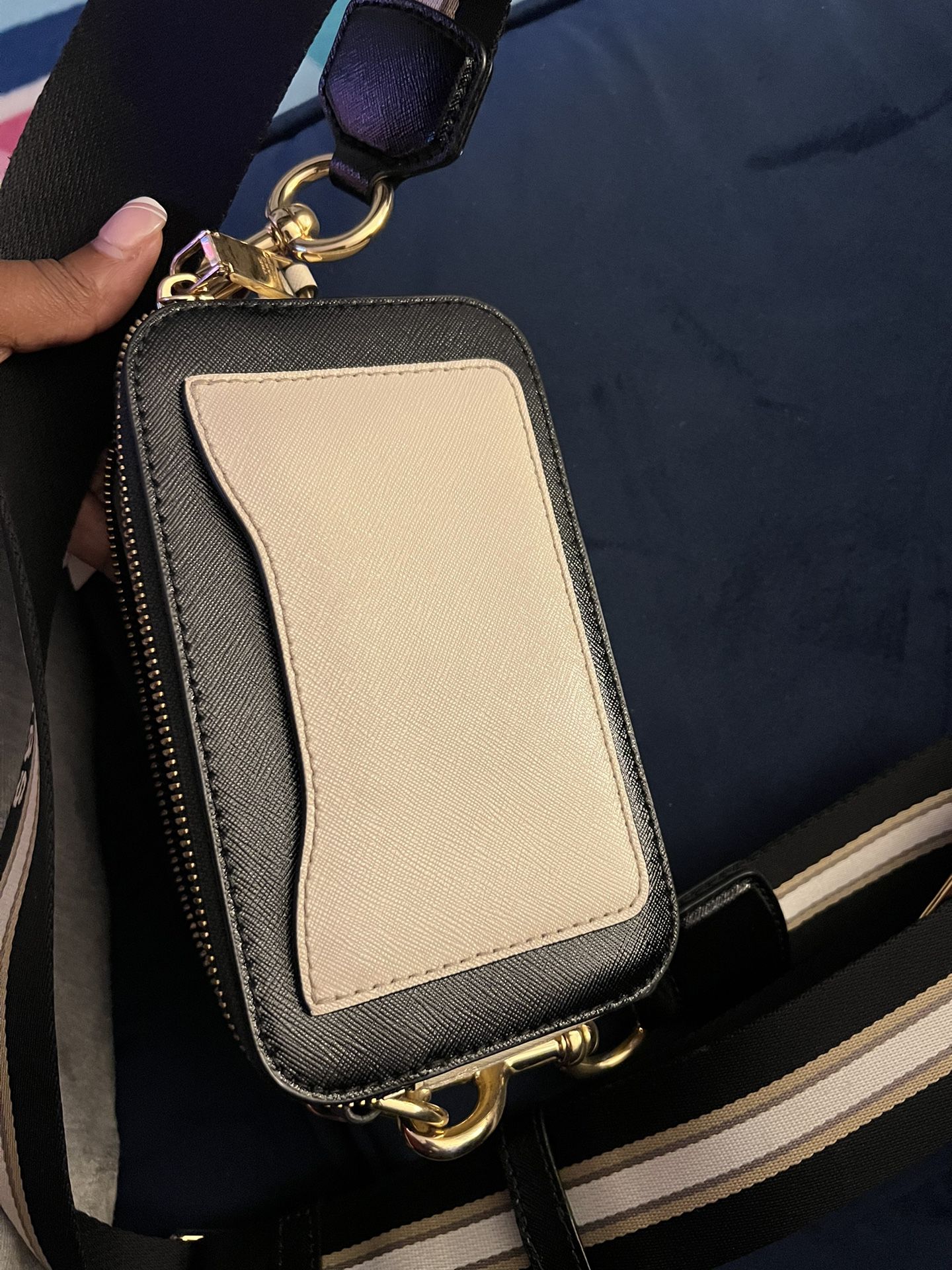 Used Authentic Marc Jacobs Snapshot Bag for Sale in St. Louis, MO - OfferUp