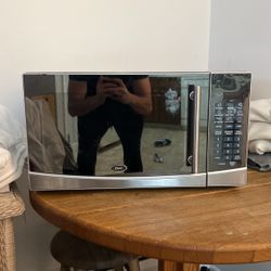 Oster Microwave 