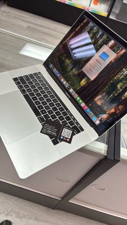 Macbook 💻 Pro15in  Touch I9 16 GB 512GB SSD