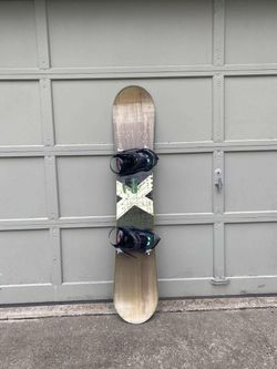 Snowboard with Bindings - Size 157cm