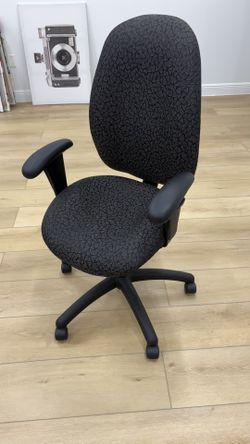Office Gaming Chairs On Sale MAKE OFFERS!