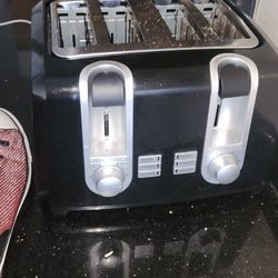 BLACK+DECKER 4-Slice Toaster